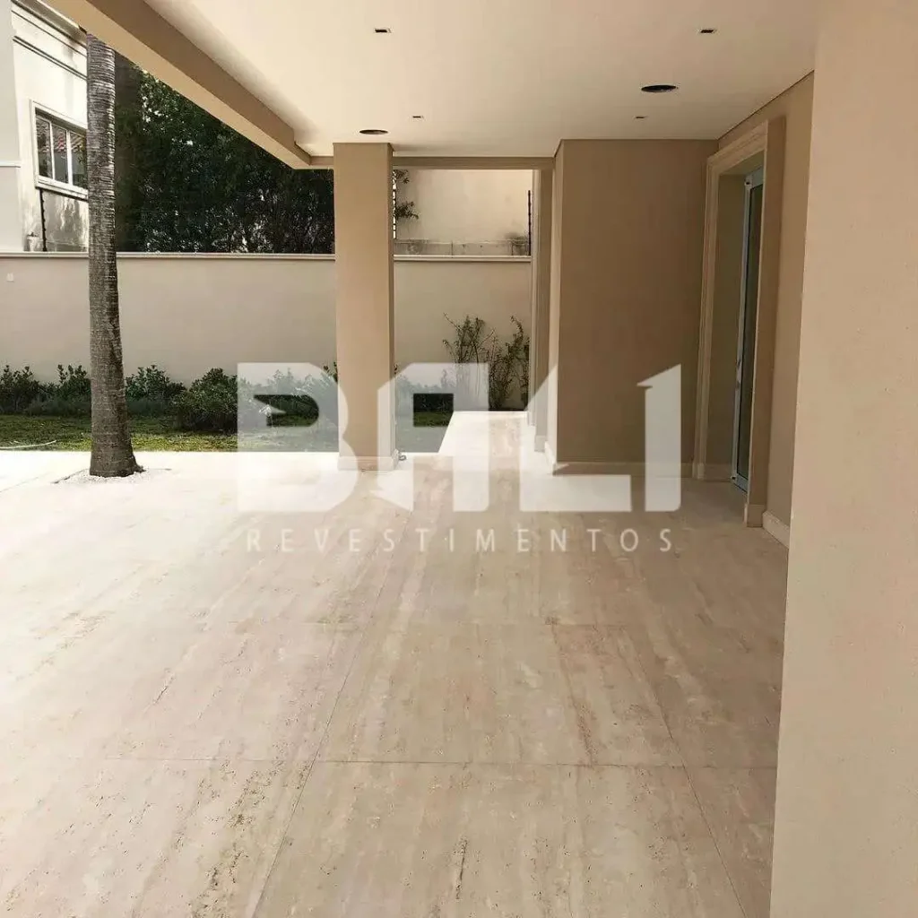Travertino_Romano_Hall_Entrada_Bali_Revestimentos