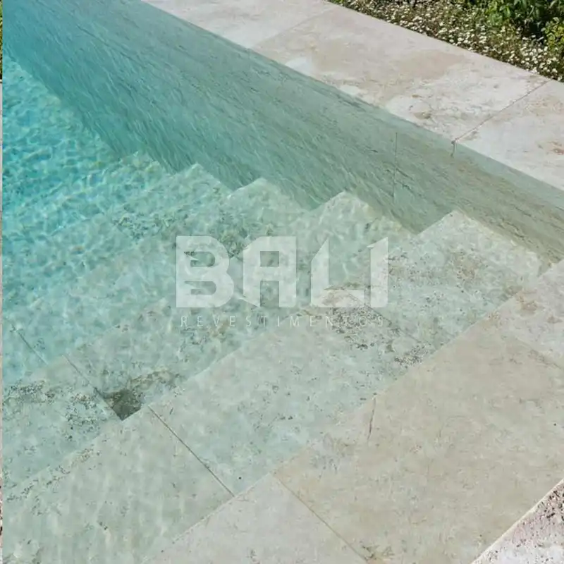 pedra-travertino-romano-para-piscinas